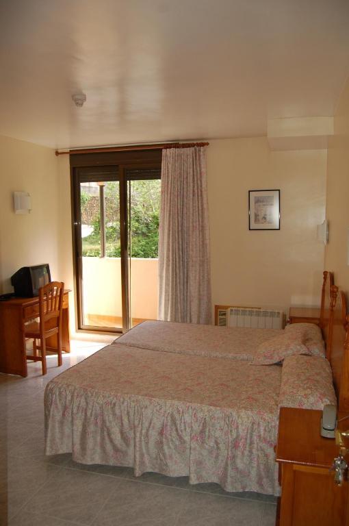 Hotel Llucena Lucena del Cid Room photo
